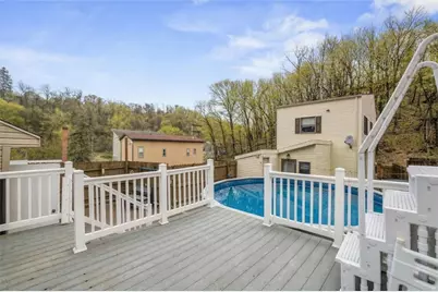 1615 Wicklines Ln, Pittsburgh, PA 15212 - Photo 2