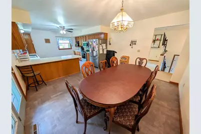 213 Cherokee Dr, Center Township, PA 16001 - Photo 14