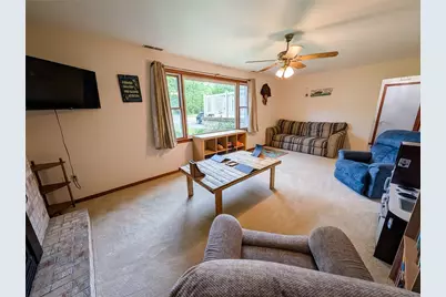 213 Cherokee Dr, Center Township, PA 16001 - Photo 32