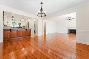 6 Old Farm Rd, Rosslyn Farms, PA 15106 - Photo 10