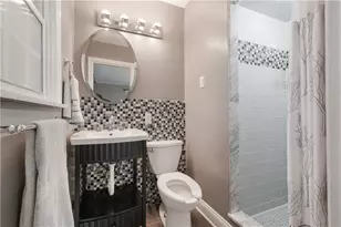 6 Old Farm Rd, Rosslyn Farms, PA 15106 - Photo 18