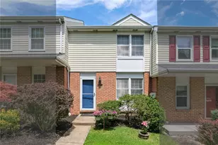 208 Meadowview Dr, Canonsburg, PA 15317 - Photo 2