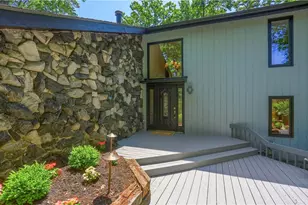 113 Buckingham Trail, Cranberry Township, PA 16066 - Photo 2