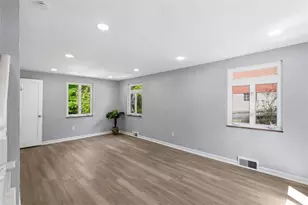 11834 Joan Dr, Pittsburgh, PA 15235 - Photo 8