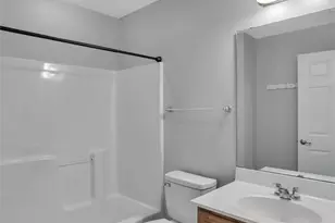 284 Broadstone Dr, Adams Township, PA 16046 - Photo 26