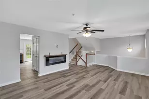 284 Broadstone Dr, Adams Township, PA 16046 - Photo 8