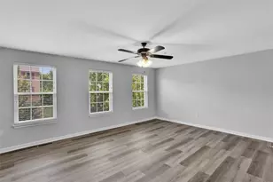 284 Broadstone Dr, Adams Township, PA 16046 - Photo 6