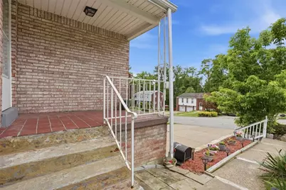 166 Glenhurst Dr, Verona, PA 15147 - Photo 4