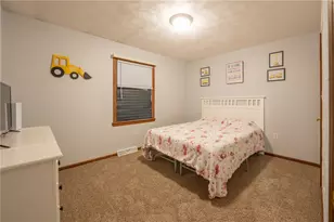 1053 New London Dr, Greensburg, PA 15601 - Photo 14