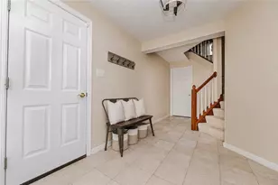 433 Georgetown Ct, Seven Fields Boro, PA 16046 - Photo 4