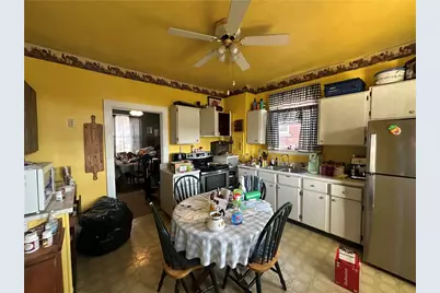 311 Margaret St, Jeannette, PA 15644 - Photo 2