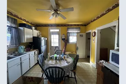 311 Margaret St, Jeannette, PA 15644 - Photo 4