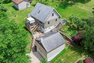 210 Pine Dr, Moon/Crescent Twp, PA 15108 - Photo 6