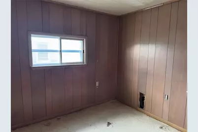 1111 Pollock Ave, New Castle, PA 16101 - Photo 14