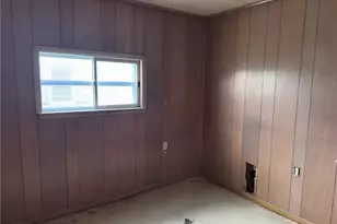 1111 Pollock Ave, New Castle, PA 16101 - Photo 14