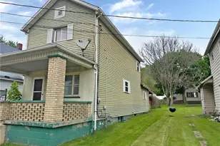 1111 Pollock Ave, New Castle, PA 16101 - Photo 2