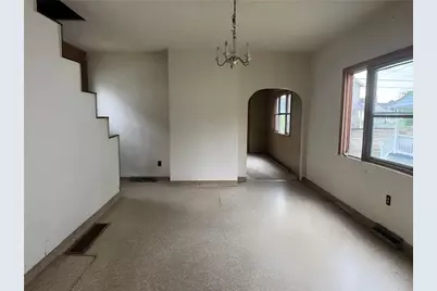 1111 Pollock Ave, New Castle, PA 16101 - Photo 6