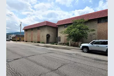 301 E 1st Ave, Tarentum, PA 15084 - Photo 2