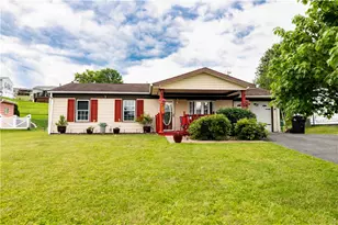 652 Westchester Dr, North Huntingdon, PA 15642 - Photo 1