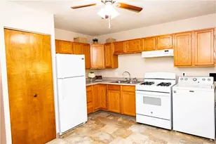 652 Westchester Dr, North Huntingdon, PA 15642 - Photo 8