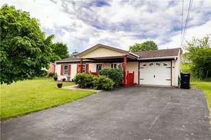 652 Westchester Dr, North Huntingdon, PA 15642 - Photo 2