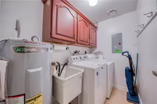 2525 Greensburg Pike, Pittsburgh, PA 15221 - Photo 14
