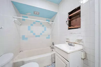 5624 Woodmont St, Pittsburgh, PA 15217 - Photo 24