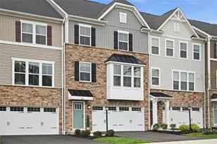 204 Cranesbill Dr, Adams Township, PA 16046 - Photo 2