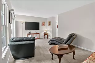 3092 Meadowbrook Ct, Hampton, PA 15044 - Photo 6