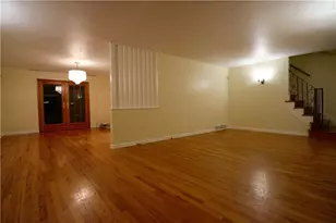 2570 Mt Royal Rd, Pittsburgh, PA 15217 - Photo 6