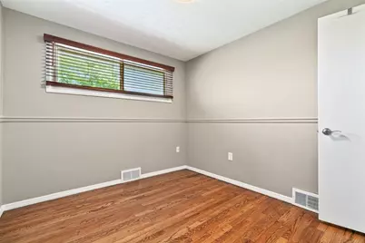 504 Long Dr, Pittsburgh, PA 15241 - Photo 18