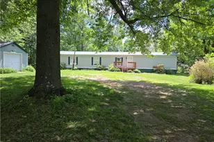 132 Maplehurst Dr, Raccoon Township, PA 15001 - Photo 1