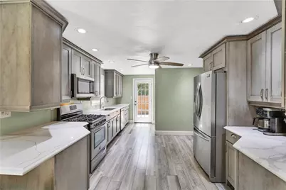 5040 Bahama Dr., Pittsburgh, PA 15239 - Photo 10
