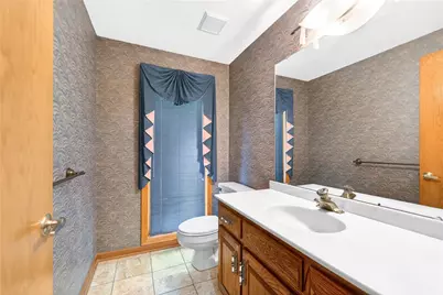 105 Northbrook Dr, Pine Township, PA 15044 - Photo 12