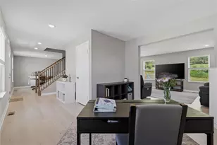 714 Dahlia Dr, Belle Vernon, PA 15012 - Photo 10
