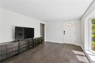 5690 Florida Ave, Bethel Park, PA 15102 - Photo 6