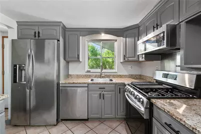 5690 Florida Ave, Bethel Park, PA 15102 - Photo 8