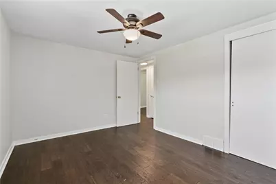 5690 Florida Ave, Bethel Park, PA 15102 - Photo 14