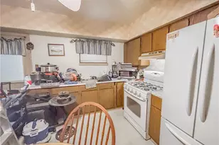 331 Washington St, McKees Rocks, PA 15136 - Photo 2