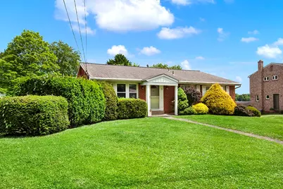 5 Shawnee Dr, Hempfield Township, PA 15601 - Photo 2