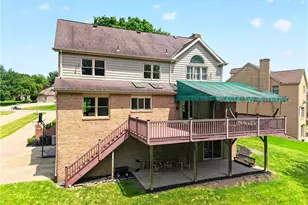 2480 Matterhorn Dr, Pittsburgh, PA 15090 - Photo 4