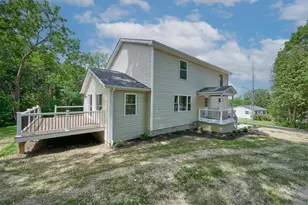 162 Foxwood Rd, Moon/Crescent Twp, PA 15108 - Photo 2