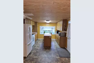 4008 Finleyville Elrama Rd, Finleyville, PA 15332 - Photo 4