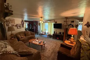 527 Center New Texas Rd, Pittsburgh, PA 15239 - Photo 10