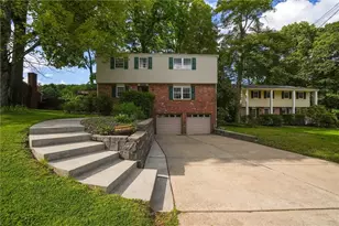 1520 Woodstream Dr, Pittsburgh, PA 15116 - Photo 1