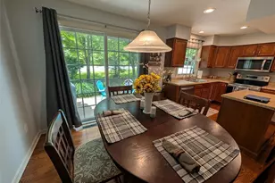957 Montclair Dr, Moon/Crescent Twp, PA 15108 - Photo 6