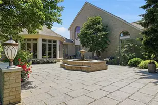 2500 Country Club Dr, Robinson Twp, PA 15205 - Photo 26