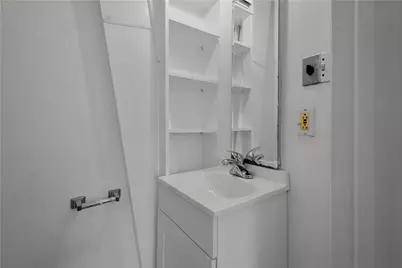 912 Hillsboro St, Pittsburgh, PA 15204 - Photo 14