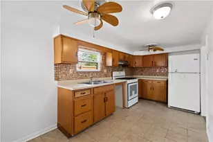 912 Hillsboro St, Pittsburgh, PA 15204 - Photo 6