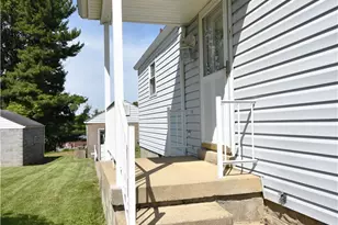 6914 Monroe Ave, West Mifflin, PA 15122 - Photo 2
